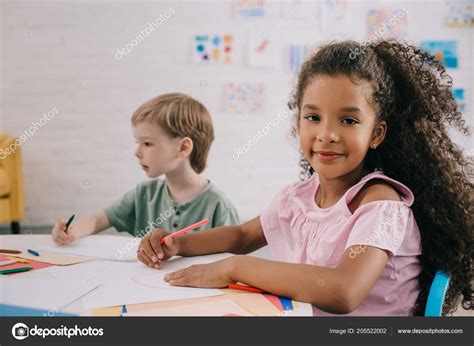 Selective Focus Multicultural Preschoolers Table Papers Pencils
