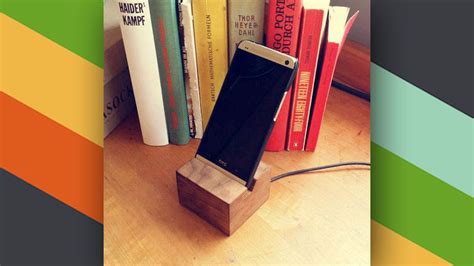 This Diy Wooden Phone Charging Dock Looks Great On Your Desk Charging