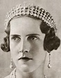 Tiara Mania: Duchess of Aosta's Diamond Tiara