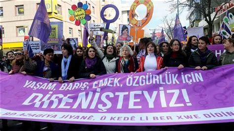 Turkey Riot Police Break Up Women S Day Protests PopularResistance Org