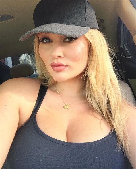 hunter mcgrady was named the curviest model to grace the pages of sports illustrated s annual