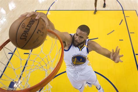 Golden State Warriors Javale Mcgee And Shaq Beef On Twitter
