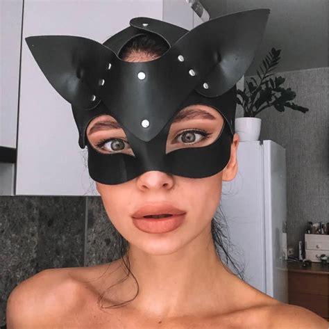 Women Sexy Mask Half Eyes Cat Leather Mask Cosplay Adult Play Game Mask Halloween Masquerade