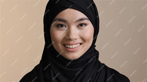 Premium Photo Portrait Smiling Executive Business Woman Asian Muslim Islamic Girl Casual Wear
