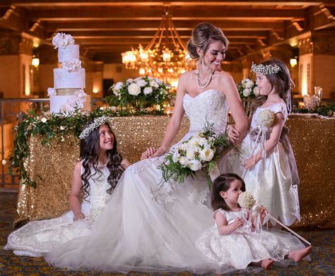 When the celebration is over and your guests have gone home, the photographs from your wedding day are the only tangible reminder of one of the most important days of your life. Elegance of Gold | Fairmont Royal York - Toronto Wedding Photographers | Toronto to Niagara ...