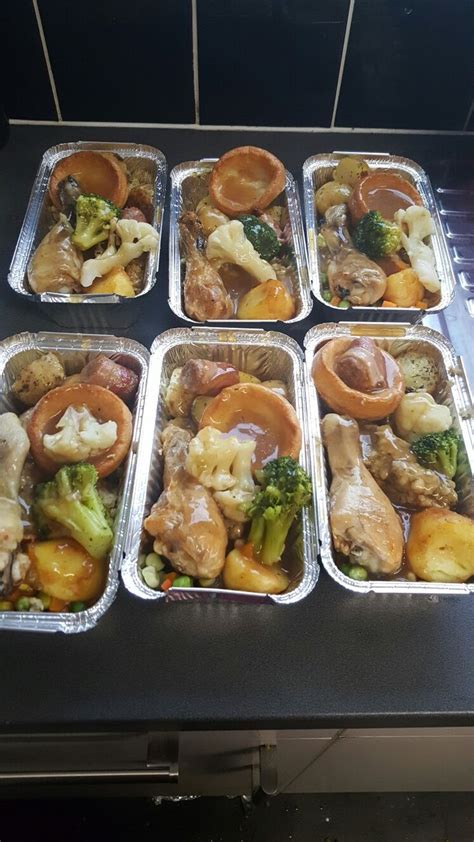 Christmas Dinner For The Homeless Food For A Crowd Nutritious Meals