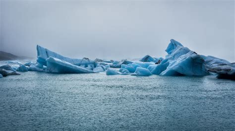 3975x2236 Water Iceberg Landscape Wallpaper Coolwallpapersme