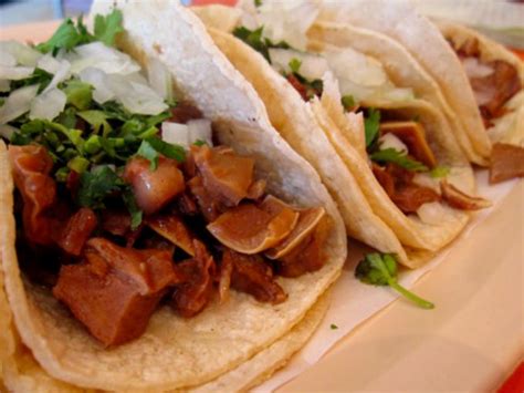 Las carnitas más conocidas en méxico se preparan al estilo de la provincia de michoacán. que es la nana, buche y nenepil | CocinaDelirante