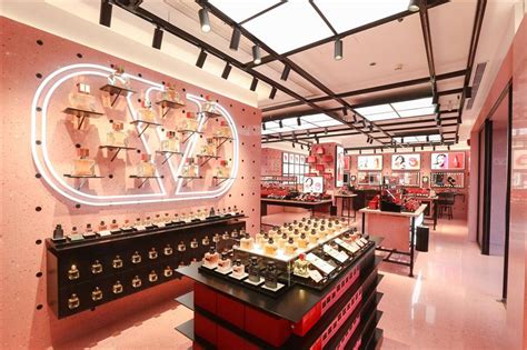 The Worlds First Valentino Beauty Boutique Opens At Harbour City