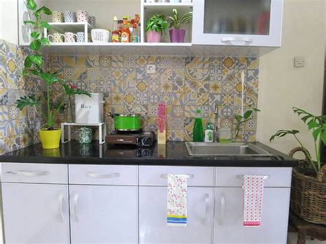 Desain dapur minimalis dengan hiasan dinding kekinian. Warna Keramik Dapur Cantik Untuk Keramik Dinding Dapur ...