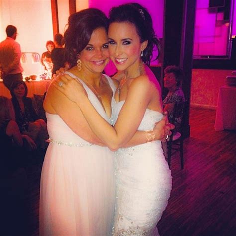 Mean Girls Lacey Chabert Is Married—see Her Wedding Dress E Online