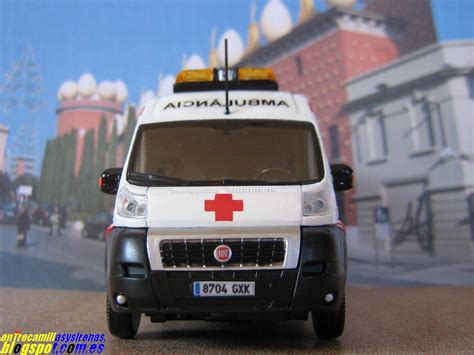 Entre Camillas Y Sirenas Ambulancia Creu Roja Figueres