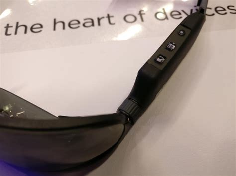 Hands On With The Odg R 8 Arvr Smartglasses That Use Qualcomms