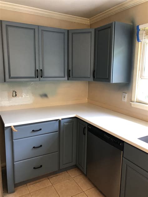 Behr NYPD Blue Kitchen Cabinets | Кухня