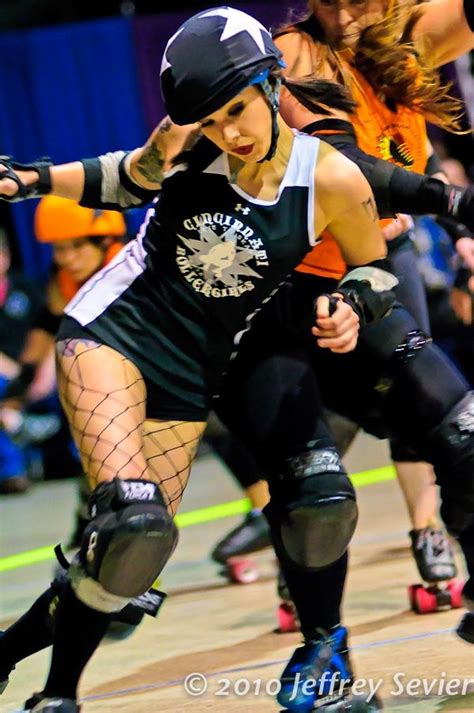 Rollergirl Roller Derby Girls Derby Girl Roller Derby