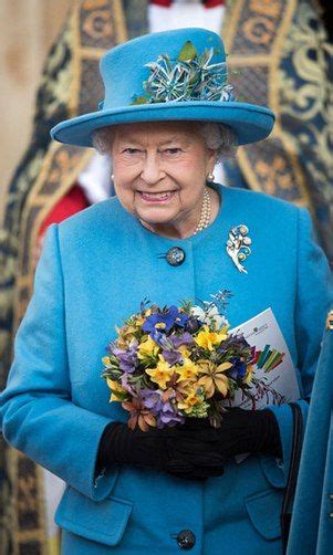 Queen Elizabeths Best Hats Over The Years Hello Us Rainha Elizabeth