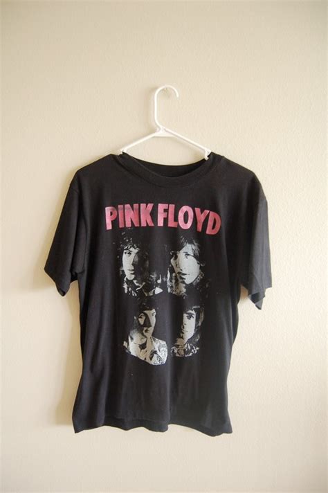shop wild hearts 1967 pink floyd piper at the gates of dawn tee