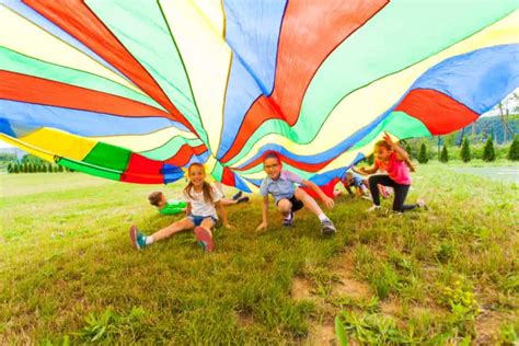 13 Best Parachute Games For Kids To Play 2023 Images And Examples