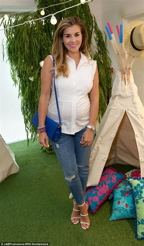 Pregnant Imogen Thomas Displays Baby Bump At Very Co Uk Fashion Party Daily Mail Online