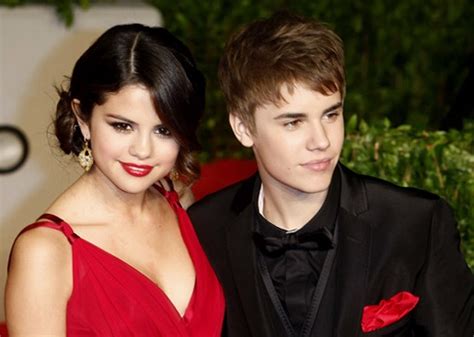 Captricknews Selena Gomez And Justin Bieber Break Up Over