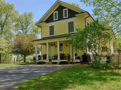 Virginia Farmhouse For Sale Gayle Harvey Real Estate
