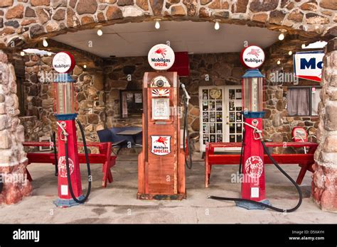 Vintage Route 66 Gas Station Stock Photo Alamy