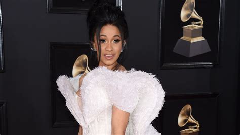 cardi b selected to host 2021 american music awards show