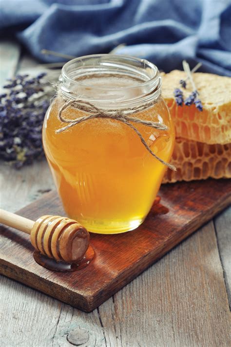 Today, proponents of honey tout its miraculous healing properties, claiming that it can prevent cancer and heart disease, reduce ulcers, ease digestive problems, regulate blood sugar, soothe. The Health and Beauty Benefits of Honey | alive