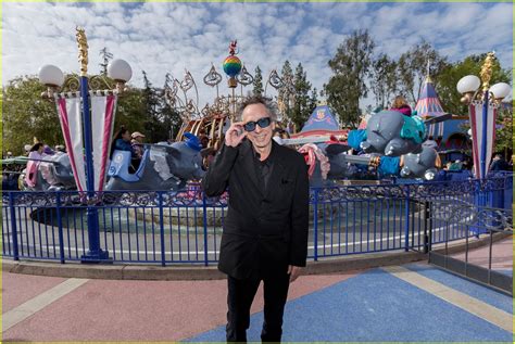 You can also download full movies from. 'Dumbo' Director Tim Burton Surprises Guests at Disneyland ...