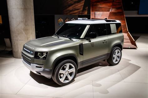 2020 Land Rover Defender Specs Price Mpg And Reviews