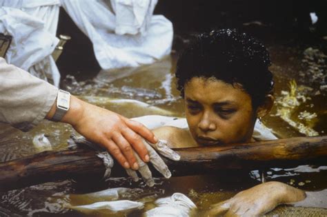 Omayra Sanchez Young Victim Of The Armero Tragedy In Colombia 1985