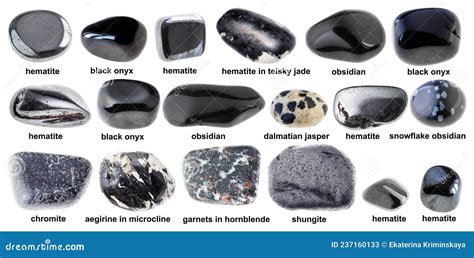 Conjunto De Varias Piedras Negras Pulidas Con Nombres Imagen De Archivo