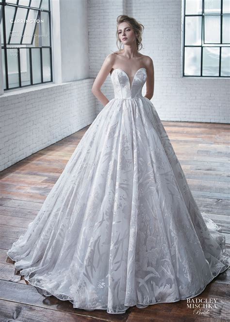 Brautkleider online shop, schneller versand. MK Brautmode Berlin