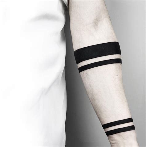 epingle sur tatuaje brazo