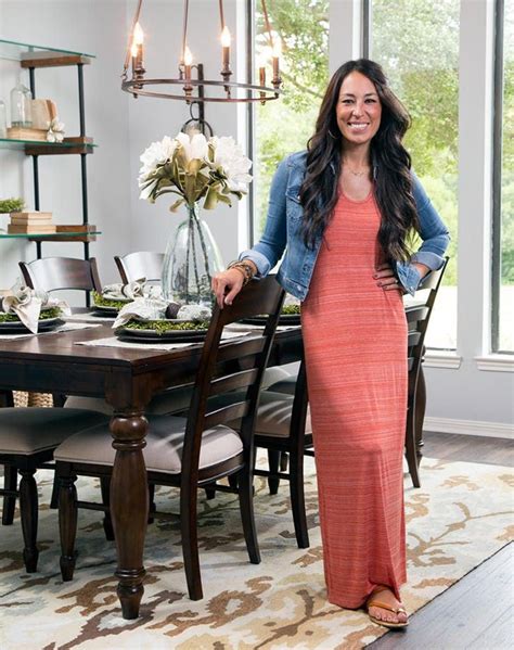 5 Joanna Gaines Outfits That Are So Easy To Copy Joanna Gaines Style