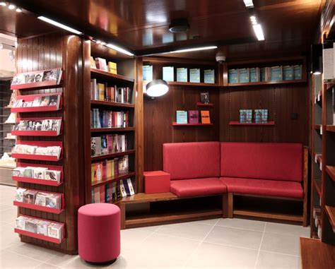 The uk's lowest priced short run digital book printer. National Theatre Bookshop lighting by Optelma Lighting ...