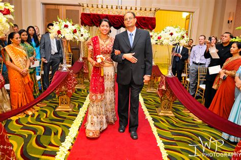 A Royal Indian Wedding At The Renaissance Hotel Trusha Anjan