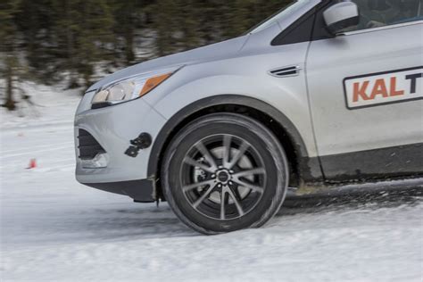 The new tires have from 9/32 to 11/32 of tread material. When Should You Replace Winter Tires? - Kal Tire