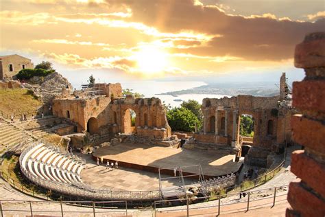 Taormina Walking Tour And Greek Theatre One Day Itinerary Sicily