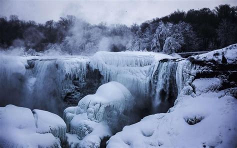 The Falls Also Partially Froze Back In January When The Us East Coast Was Hit By A Polar Vortex