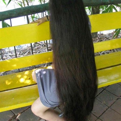 Ea6 A Long Hair Lady In Nature 2 Long Hair Styles Loose