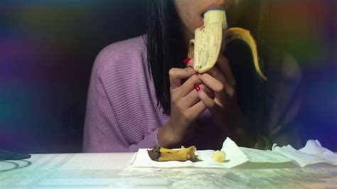 tang tang playing with banana using her red long nails video 13 youtube