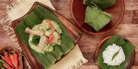 Garang asem ayam adalah salah satu yang terkenal dari sekian banyak resep legendaris dari tanah jawa. 6 Cara Membuat Garang Asem, Resep Masakan Jawa Tradisional yang Praktis dan Lezat - IJN News