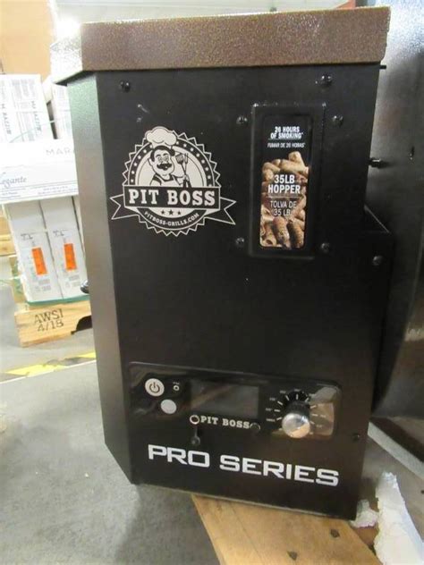 Pit Boss Pro Series 1100 Sq In Black Pellet Grill