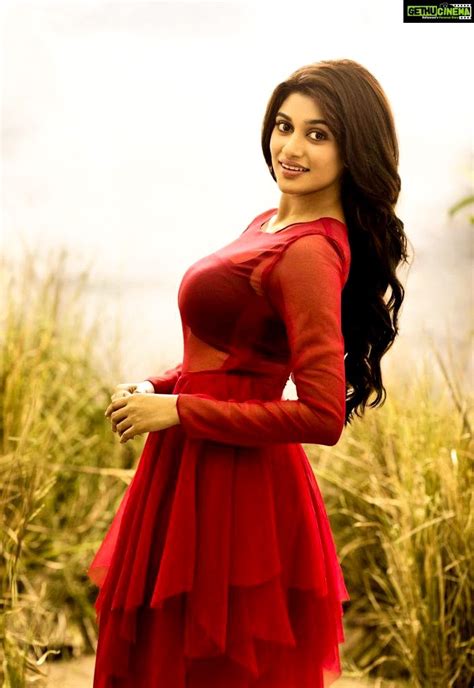 Actress Oviya 2019 Latest Photoshoot Gallery Gethu Cinema Tamil