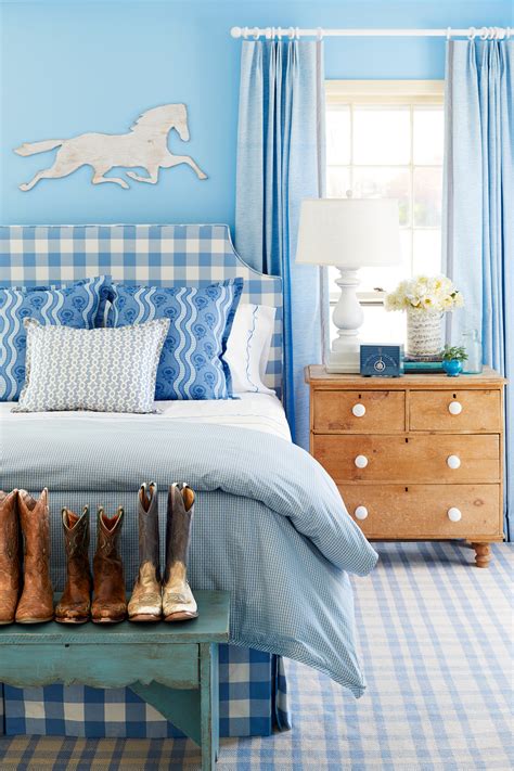 bedroom decorating ideas  blue bedroom decorating