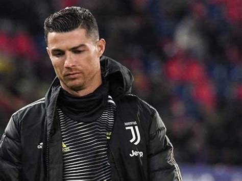 Cristiano ronaldo has invited his hundreds of millions of fans around the world for their thoughts after posting a photo of himself with his latest hairstyle during a busy first full week back in training with club side juventus. Cristiano Ronaldo Refused Special Treatment For Madrid Tax ...