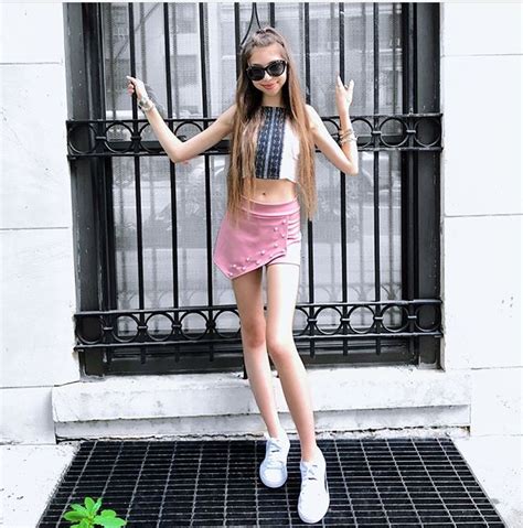 Pin By Va Man On `lulu Lambros Girly Girl Outfits Skinny Girls