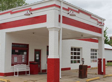 Gas stations offer one of three types of service to their customers: Vintage Gas Stations | Full service gas stations of the ...
