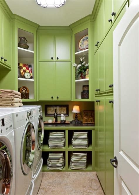 Designing your laundry room to be an effective and pleasant work space can take the doldrums out of the mundane task of washing clothes. 12 Fresh Ideas for a Functional Laundry Room - Modernize